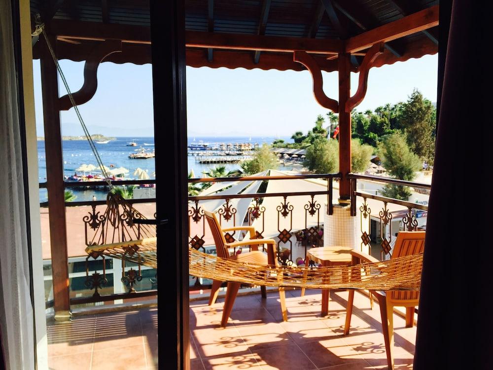 בודרום Ayaz Aqua Beach Hotel מראה חיצוני תמונה